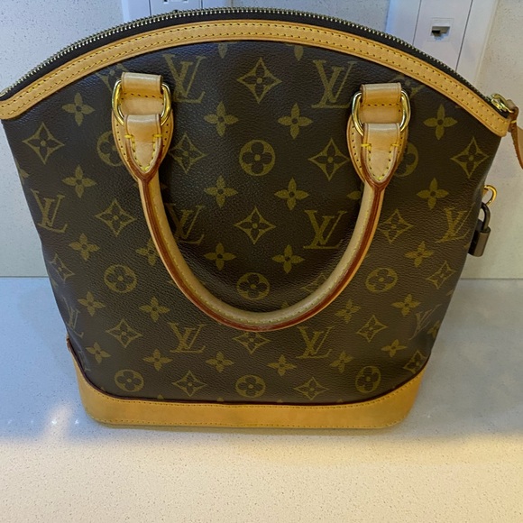Louis Vuitton Monogram Lockit Vertical - Picture 13 of 14